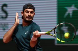 开云足球直播-澳网翻盘法网，阿尔卡拉斯统治全场的简单介绍