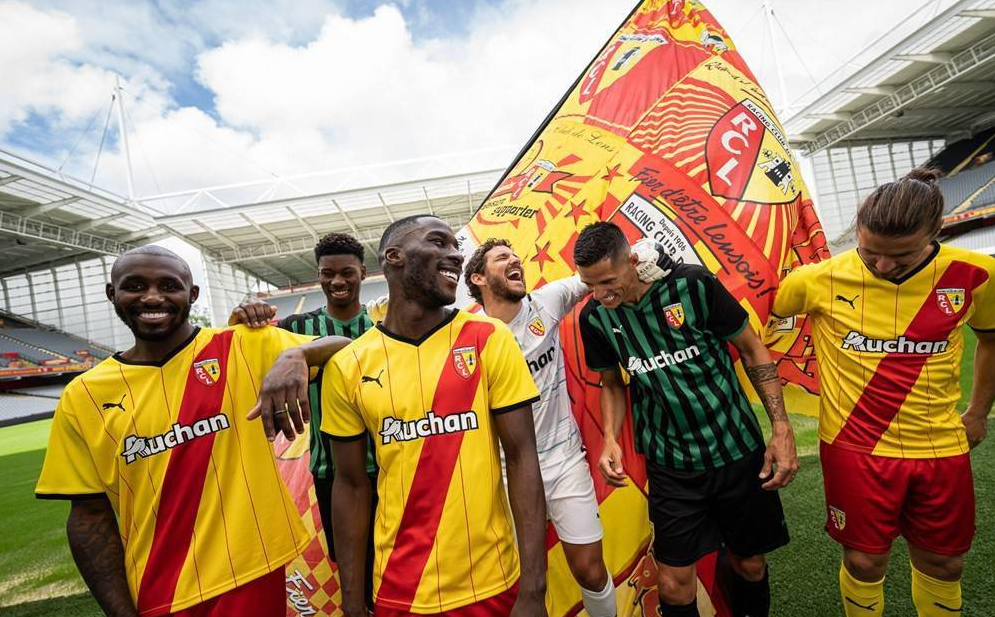 包含里尔在对阵昂热的比赛中表现出色的词条