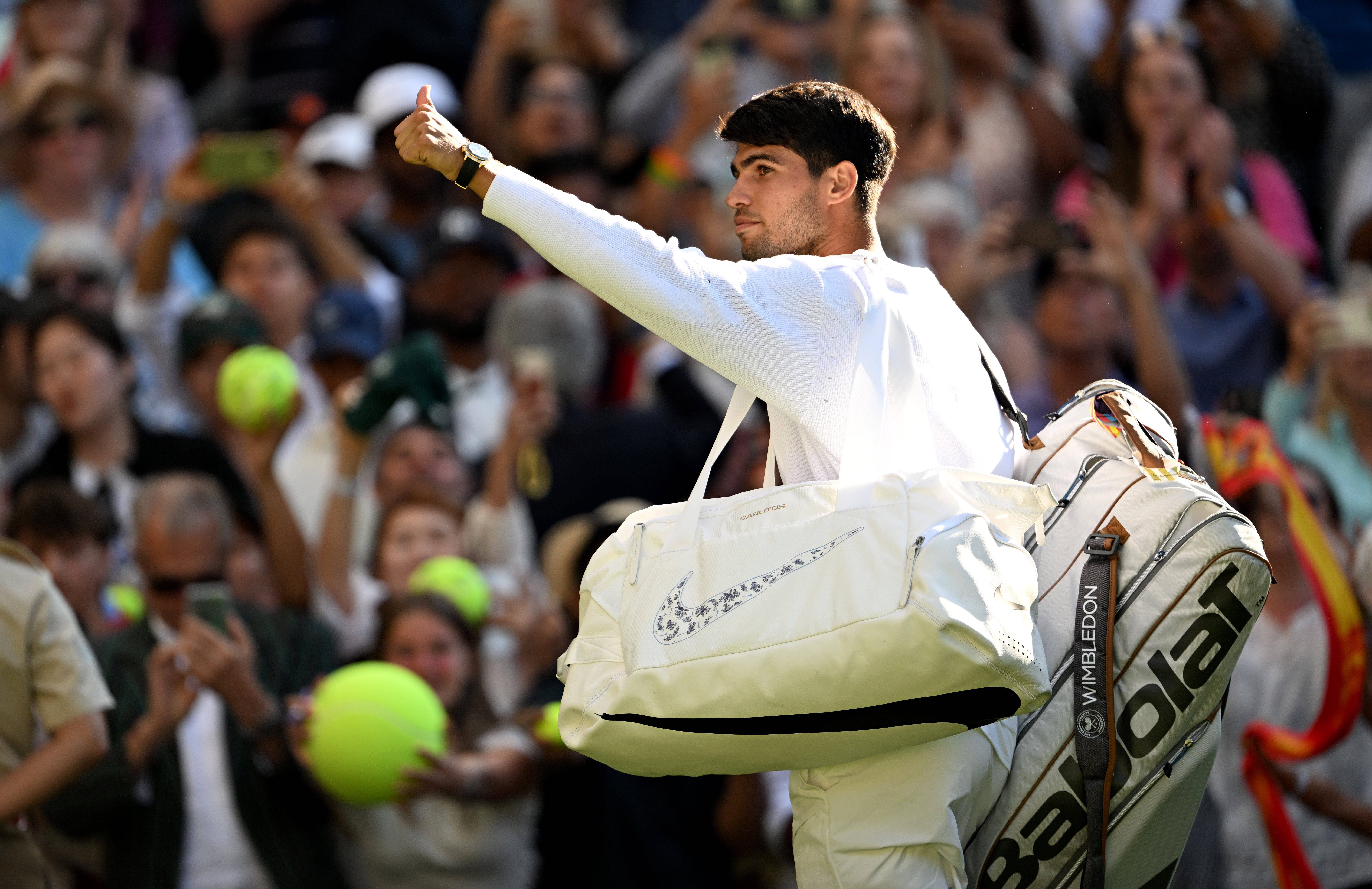 世界网球队爆冷意大利网球队,阿尔卡拉斯统治全场 世界网球队爆冷意大利网球队,阿尔卡拉斯统治全场