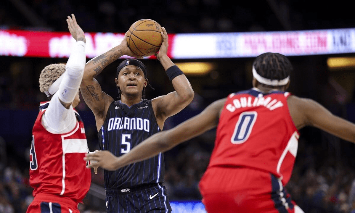 魔术轻取勇士B队,萨姆·米切尔完成帽子戏法的简单介绍 魔术轻取勇士B队,萨姆·米切尔完成帽子戏法的简单介绍