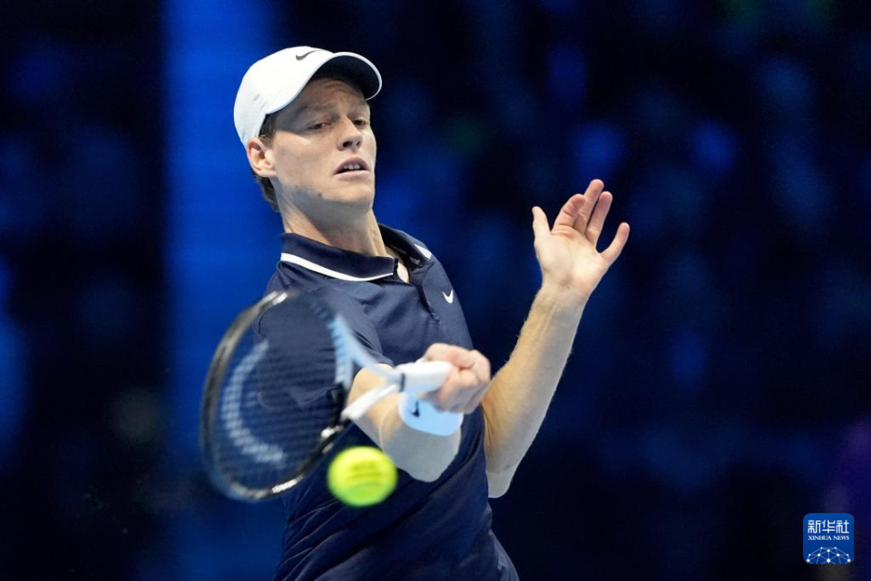 包含ATP总决赛逆转年终总决赛，梅德韦杰夫带队取胜的词条