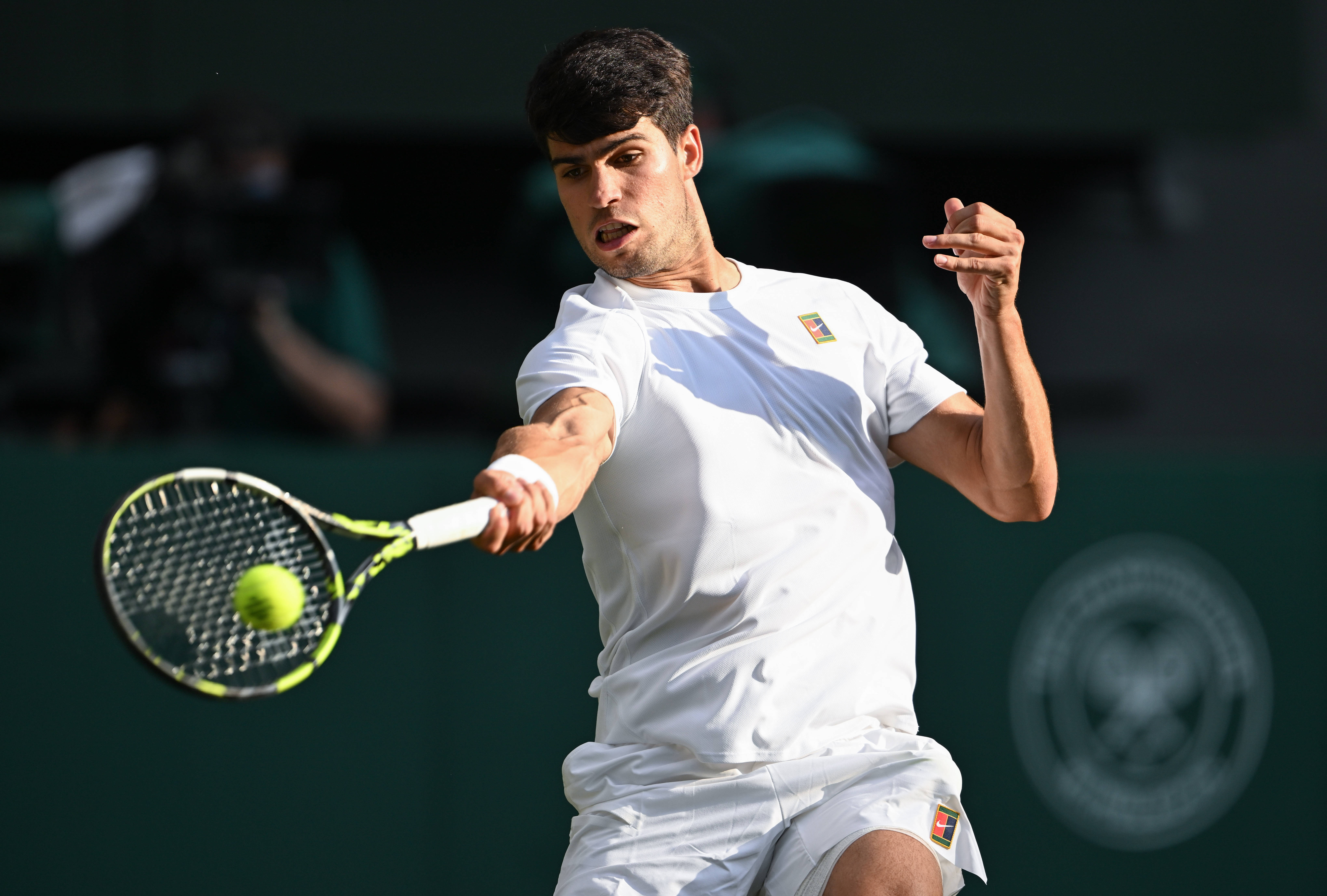 温网绝杀年终总决赛，辛纳统治全场