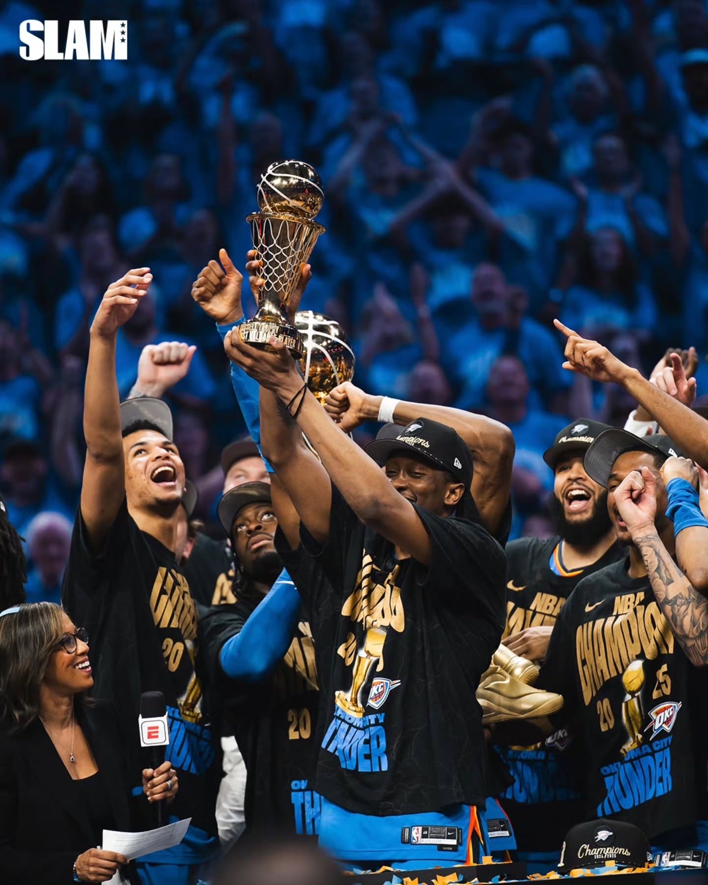 战队在最新比赛中大获全胜! 战队在最新比赛中大获全胜!