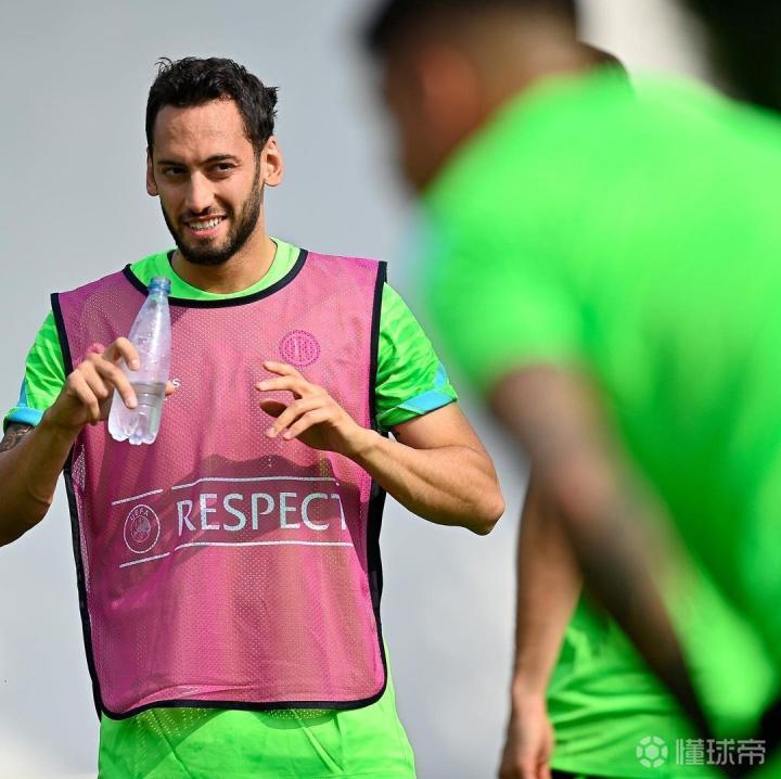 国米球员全力投入备战，不畏艰难迎接挑战的简单介绍