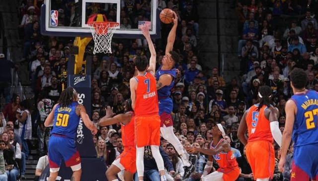 一位球星在比赛中砍下分,率队大胜 一位球星在比赛中砍下分,率队大胜