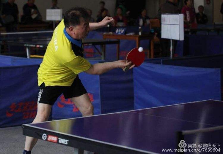 这是冠军的节奏！球场上的风采十足