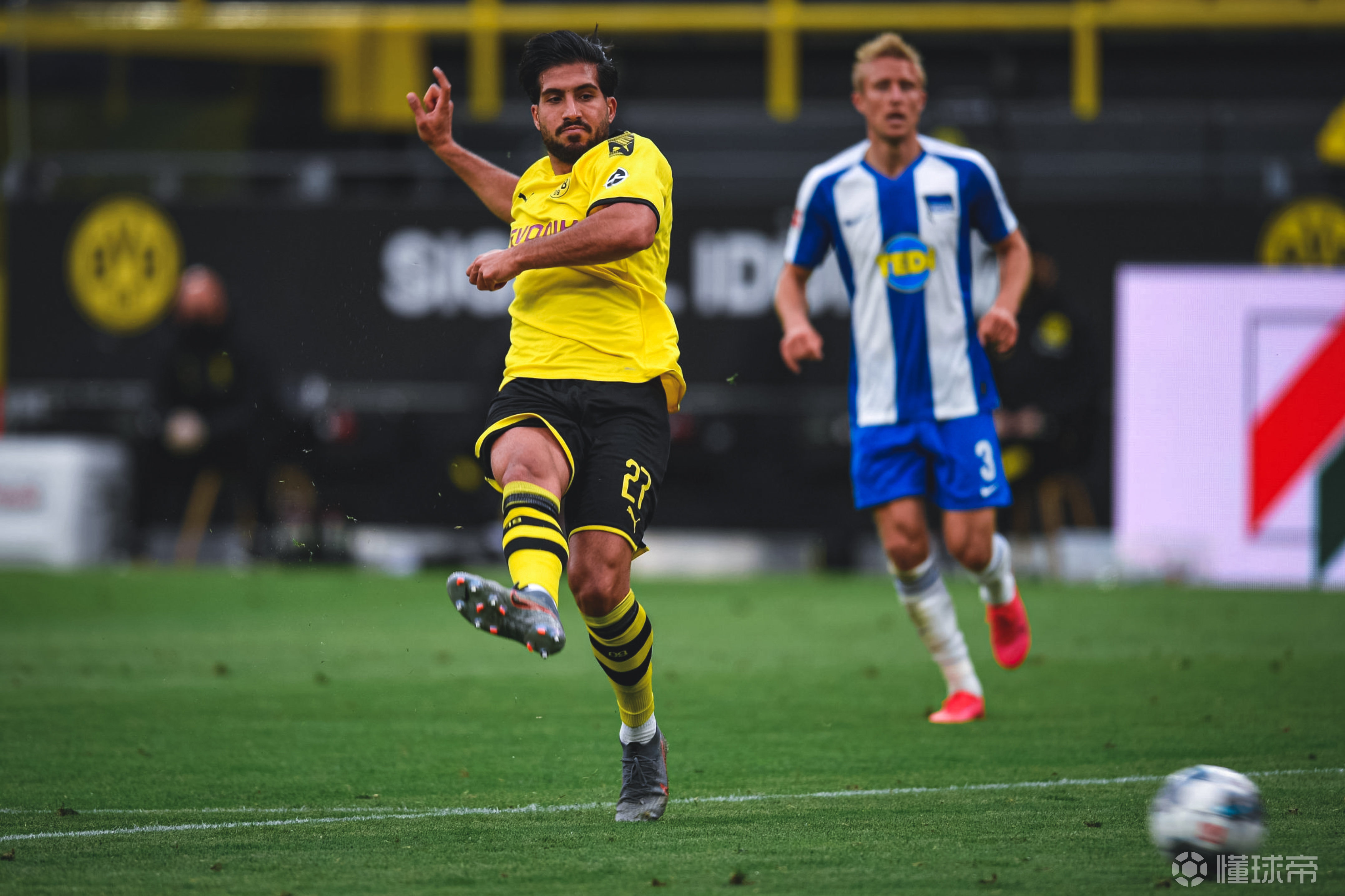 多特蒙德逆转柏林赫塔，取得关键胜利的简单介绍