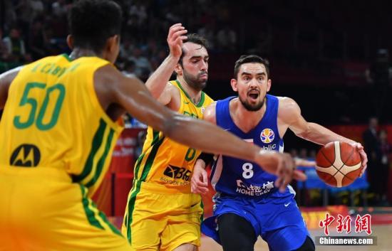 包含世界杯球场王者对决，篮球盛宴再掀狂潮的词条