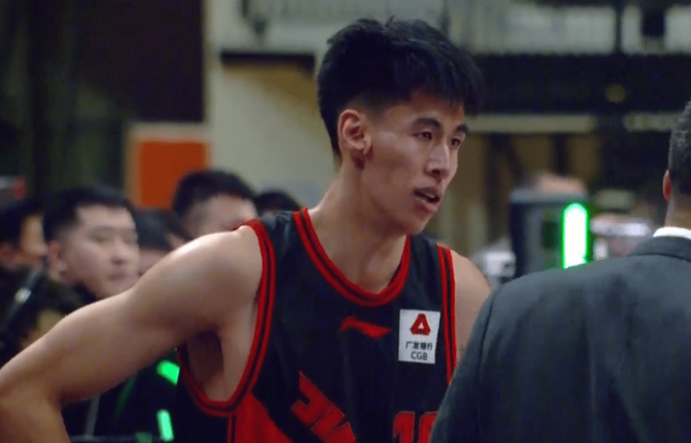 平顶山男篮取得成功，击败岳阳男队位列前三的简单介绍