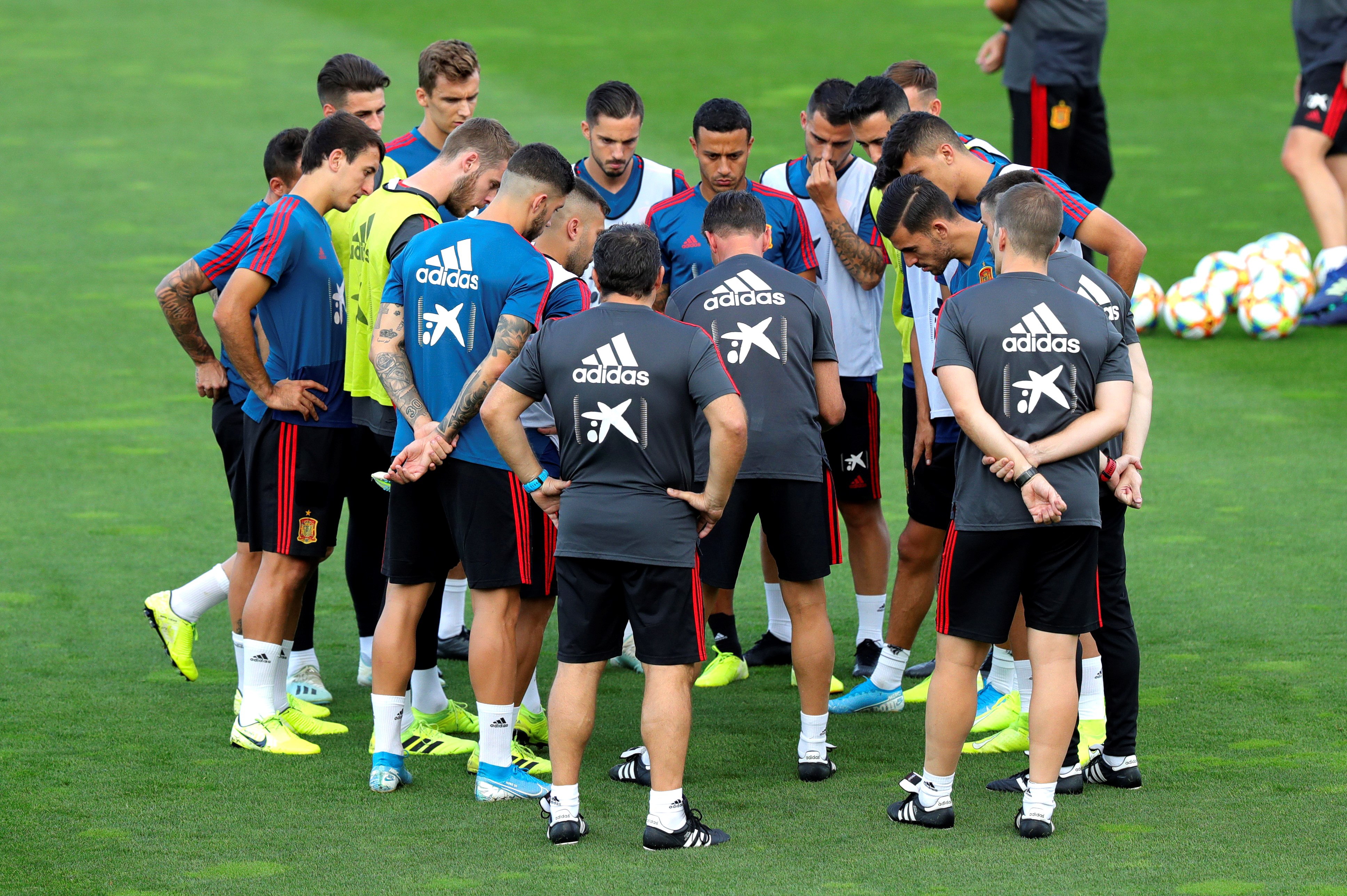 关于西班牙对罗马尼亚发起挑战，实力碰撞将掀起波澜的信息