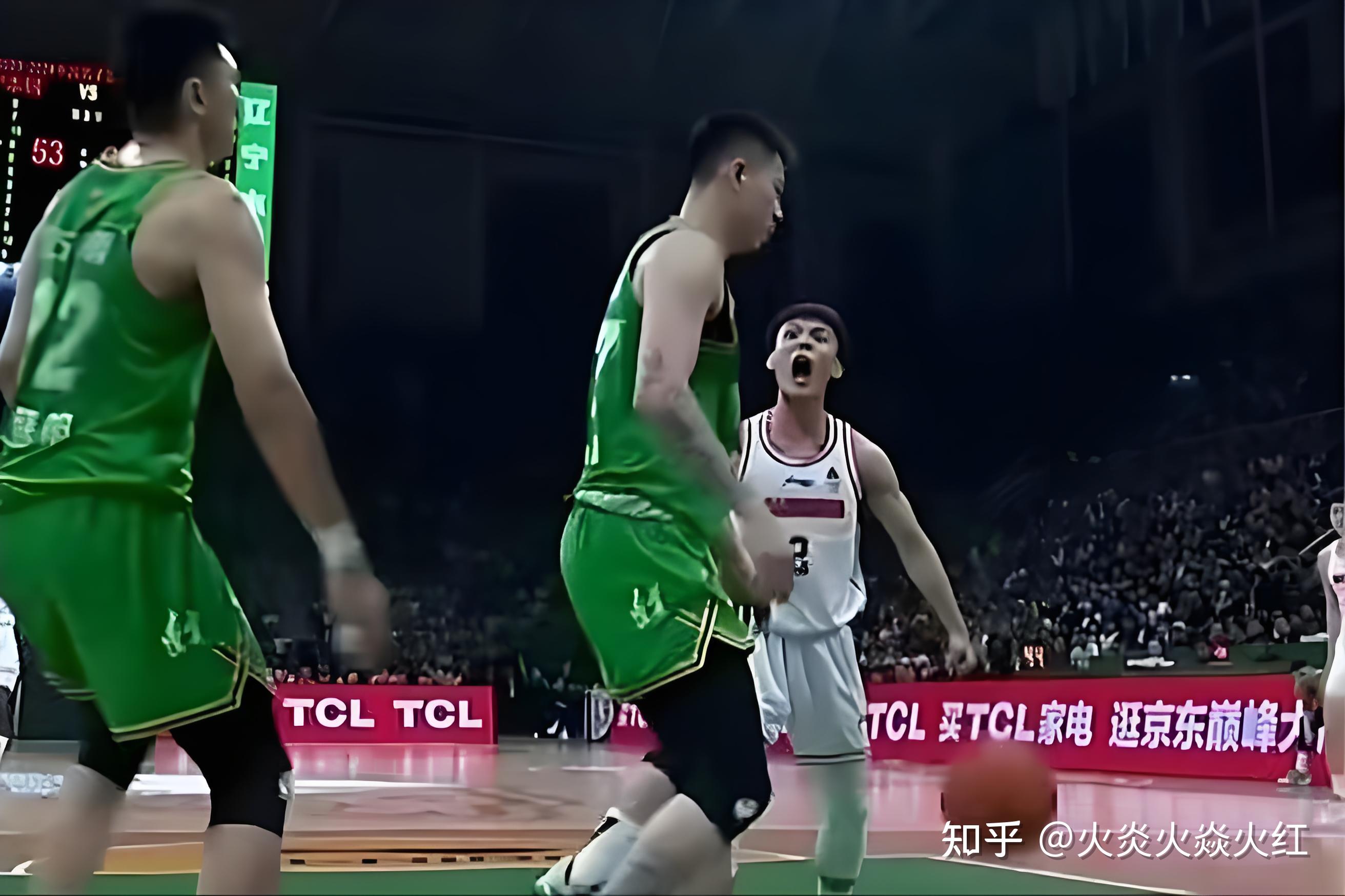 广州队险胜山西队，张镇麟点燃赛场