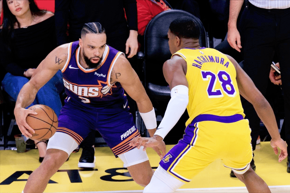 包含湖人碾压太阳，武切维奇状态火热的词条