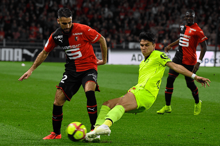 里尔主场夺冠，全队战术妙手击败对手的简单介绍