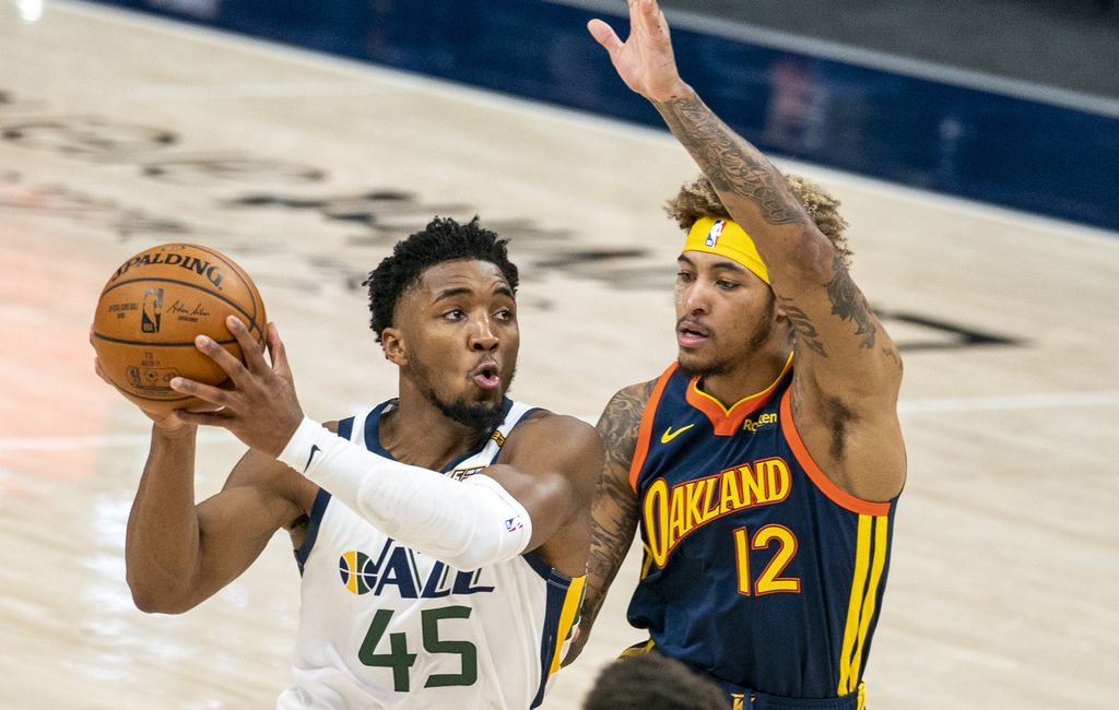 勇士横扫快船，萨姆·米切尔爆发神勇