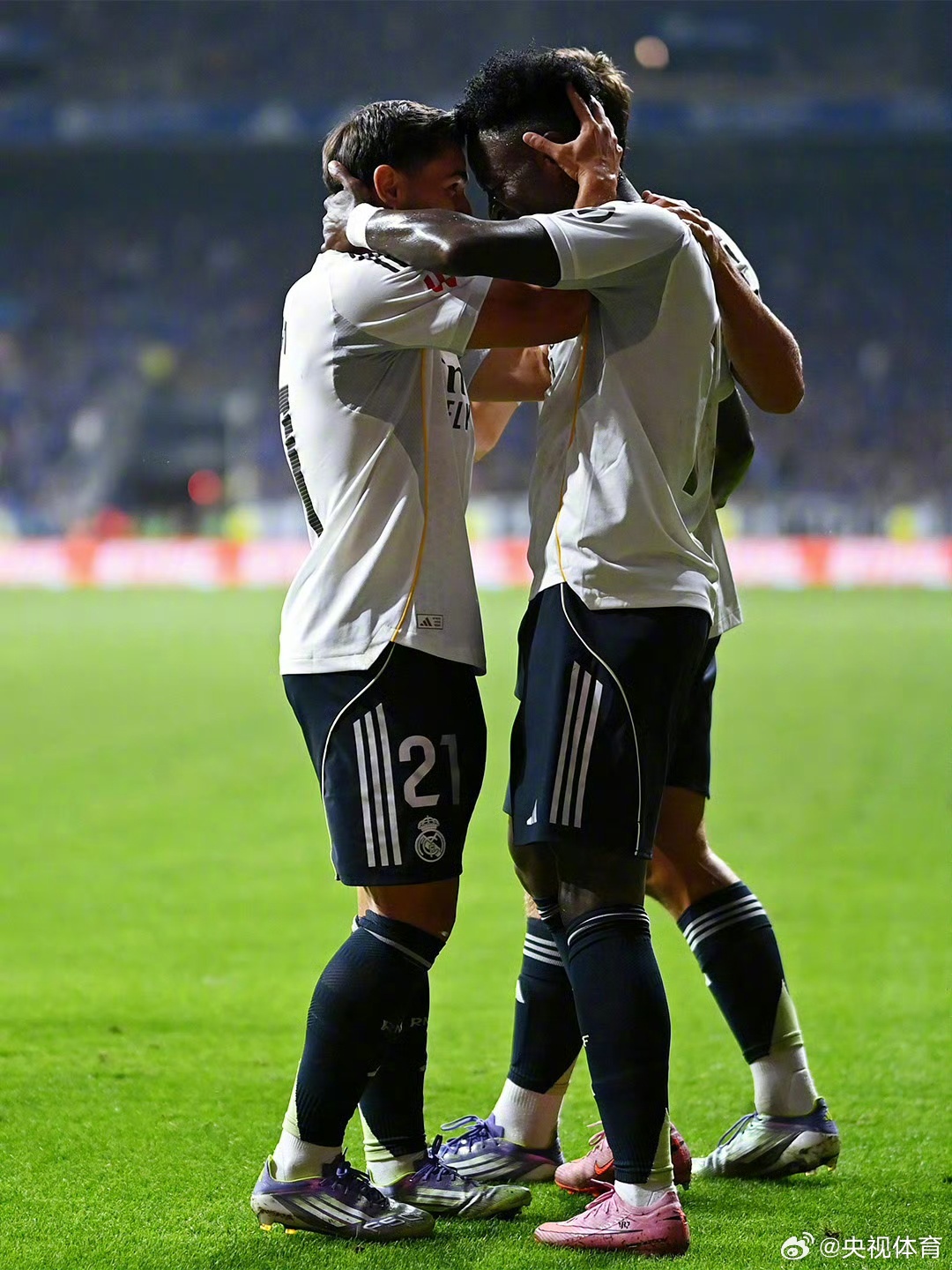 包含土耳其力克巴萨，姆巴佩关键制胜的词条