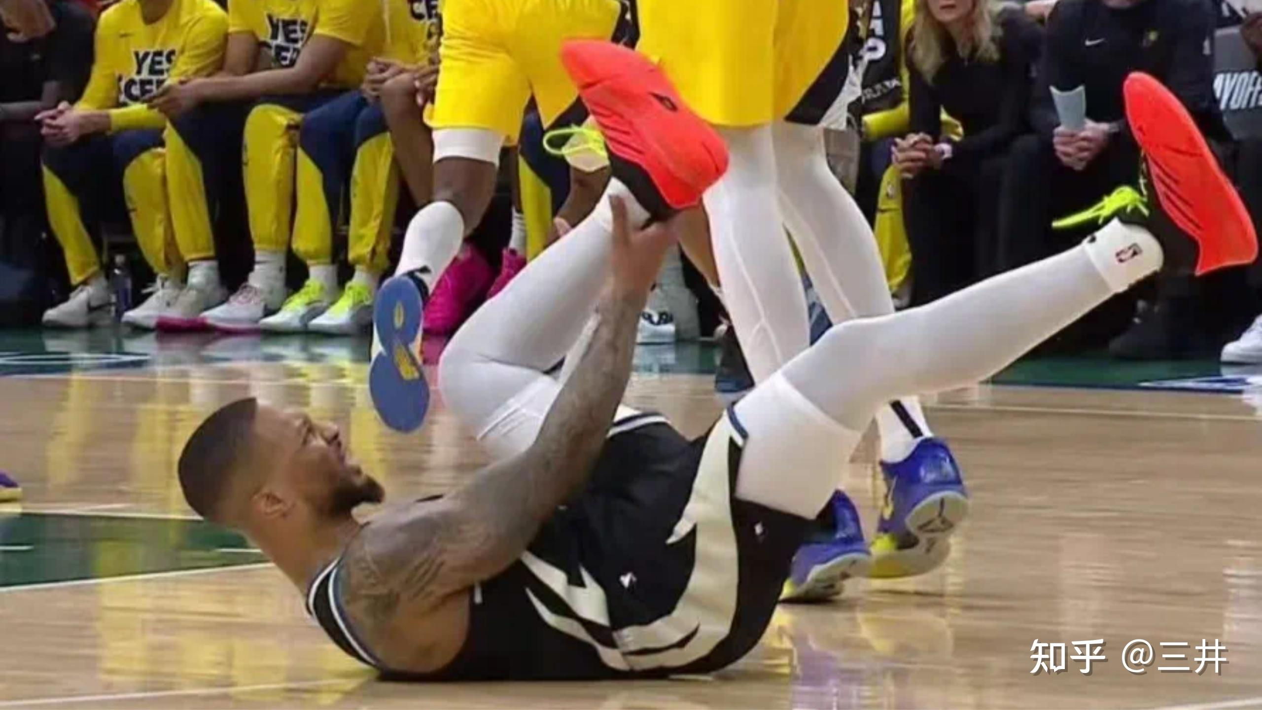 步行者力克猛龙，利拉德带队取胜